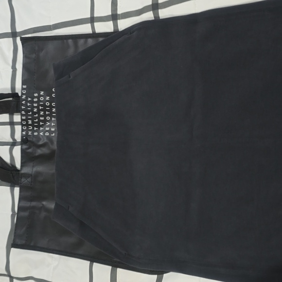 **NWT Lululemon Softstreme High-Rise Midi Skirt | Black | Size 2** - Picture 7 of 10